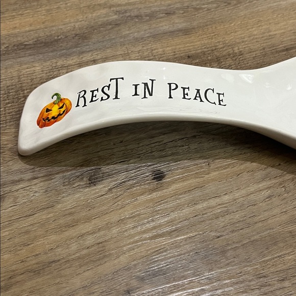 Halloween Rest in Peace Spoon Rest - Picture 4 of 9